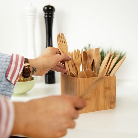 Relaxdays Bambus Besteck Set, je 10 x Messer, Gabel, Lffel & Teelffel,  Besteckhalter, wiederverwendbar, 41-tlg., natur