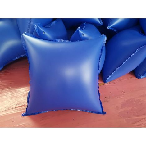 Coussin d'air de 120 x 120 cm pour piscine. Accessoire idéal, compatible avec une couverture de piscine, pour l'hiver et les intempéries. (1/5)