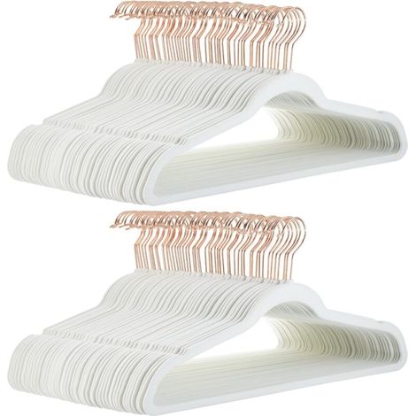 Set mit 30 elfenbeinfarbenen Samt-Anzugbügeln