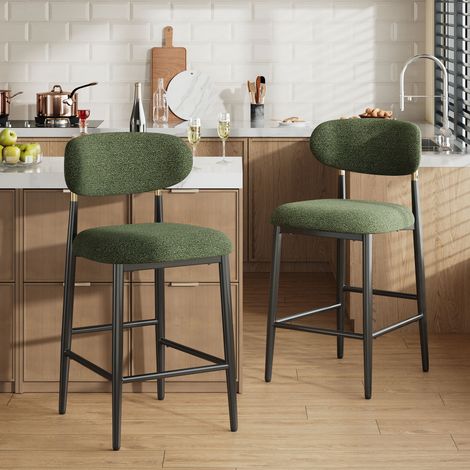 COLAMY Lot de 2 Tabourets de Bar en Tissu, Chaises de Bar Rembourrées avec Dossier Arrondi et Finition Dorée, Pieds en Métal Noir et Repose-Pieds, pour Îlot de Cuisine et Comptoir,vert (1/5)