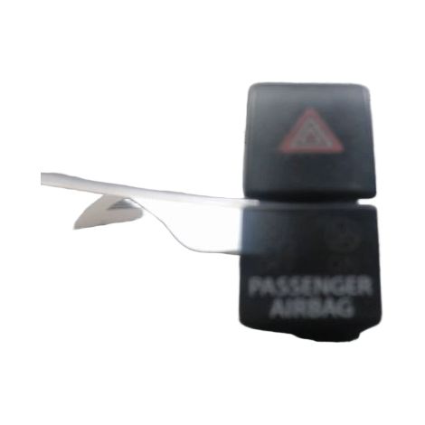 [PRODUIT D'OCCASION] Bouton De Warning SUZUKI Celerio ♻️ Ref Oe. 3743084m105pk - Garantie à vie (1/3)