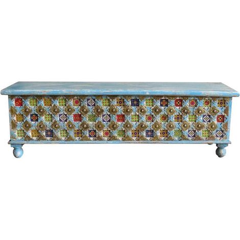 Coffre en bois de manguier coloré style artisanal - motifs multicolores sur fond bleu patiné (1/4)
