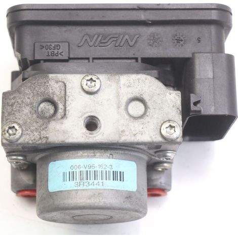 [PRODUIT D'OCCASION] POMPE ABS HONDA FORZA 125 2015 - 2016 (1/5)
