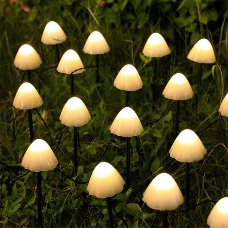Esta guirnalda de luces solares con forma de seta tiene 20 bombillas y es ideal para jardines y patios. (5 m, luz cálida) (1/5)