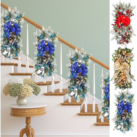 Guirlande De Noël Lumineuse - Guirlande En Forme De Larme Pour Escalier Porte Fenêtre - Avec Baies Pompons Cônes De Pin Et Rubans - 45 Cm - 1 Pièce (1/5)