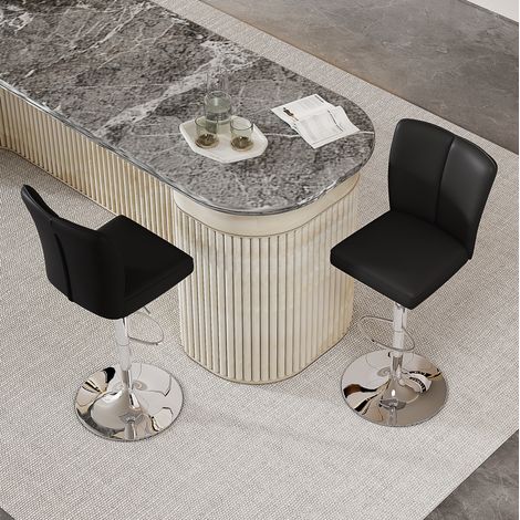 Set di 2 sgabelli da bar regolabili, girevoli a 360°, PU nero e metallo argento (1/5)