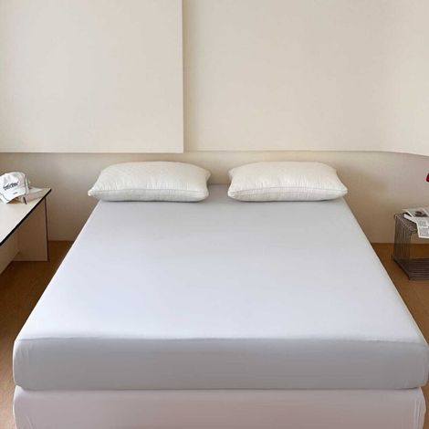 Drap Housse 180 x 200 en Coins Élastiqués pour Matelas de 30 cm Haut Tissu Anti-Acarien Hypoallergénique De Haute Qualité Doux et Durable Lavable en Machine (1/5)