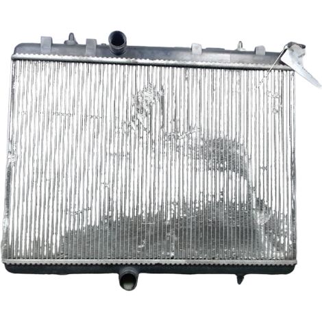 [PRODUIT D'OCCASION] Radiateur PEUGEOT 308 ♻️ Ref Oe. 1330w2 - Garantie à vie (1/4)