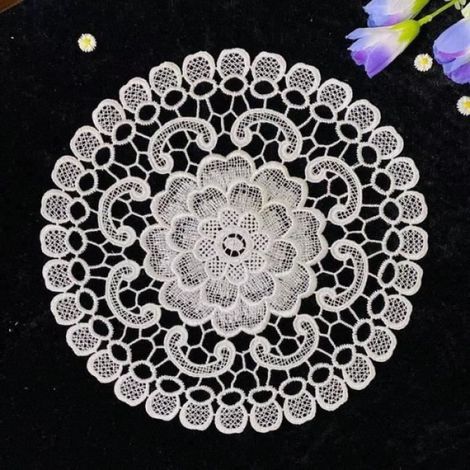 1 Set de table en dentelle brodée, Rond 20cm, Blanc, Synthétique lavable, Décoration cuisine salle à manger (1/4)