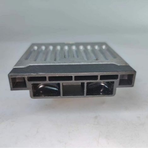 Le module de commande de pompe à huile 5QD906093B convient aux Golf 7 et Passat B8. (1/4)