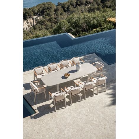 SKLUM Set aus rechteckigem Tisch 220-280x100 cm ausziehbar mit Zinti-Keramik und 10 Gartenstühlen aus Aluminium und Bouclé-Stoff Yervi Creme-Beige