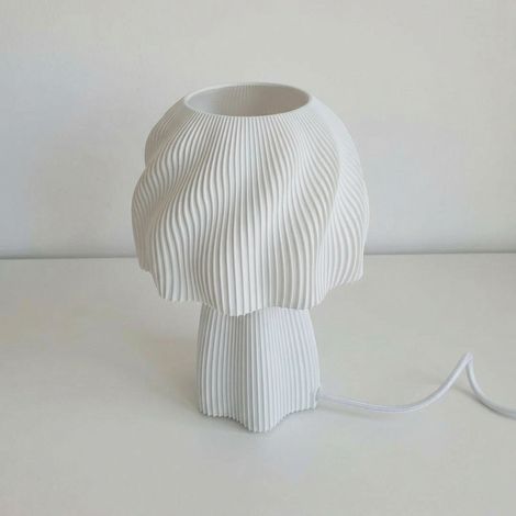 3D-gedruckte LED-Tischlampe – Modernes und minimalistisches Design (1/2)