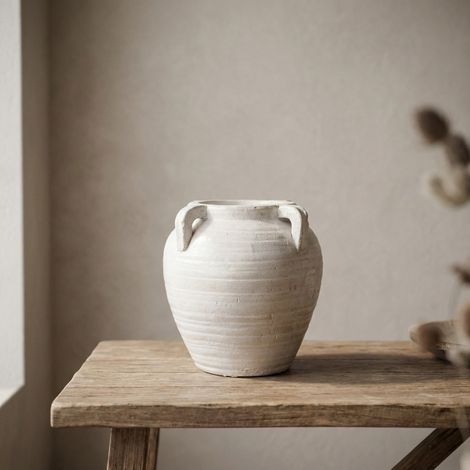 Ella Classic Textured Decorative Vase (1/2)