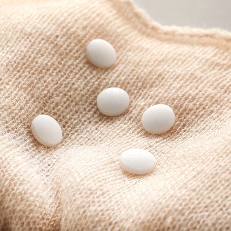 Boules antimites anti-moisissures et anti-acariens blanches pour placard et armoire (1/5)