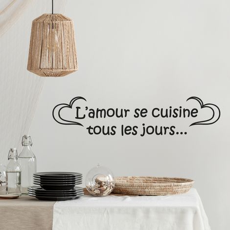 Sticker Mural - Citation L'amour se cuisine tous les jours - 7x30 cm - Noir (1/3)