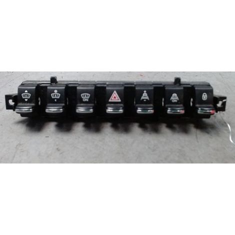 [PRODUIT D'OCCASION] Bouton De Warning PEUGEOT 3008 ♻️ Ref Oe. 96652440zd - Garantie à vie (1/4)