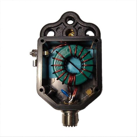 Antenne 4 bandes avec balun 1:64 facile à installer. Nécessite des câbles externes. (1/5)