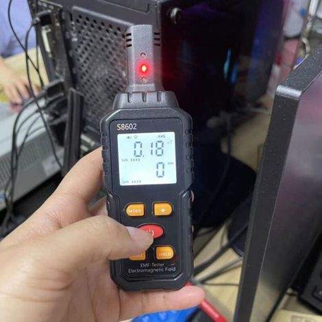 Détecteur de rayonnement multinucléaire Compteur Geiger Détecteur de rayonnement Dosimètre de rayonnement avec écran LCD Moniteur (1/4)