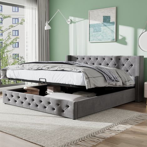Cama tapizada Chesterfield 140x200 cm en terciopelo gris con cabecero alto y arcón hidráulico, somier de láminas incluido (1/5)