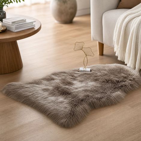 Tapis en fausse fourrure marron 60x90 cm, doux et chaud, antidérapant, style scandinave pour salon (1/4)