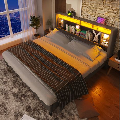 Letto matrimoniale 160x200 cm grigio in legno massello e lino con testiera contenitore, LED e prese USB (1/5)