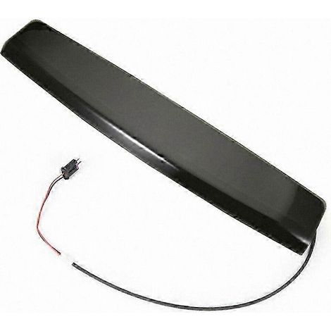 Le troisième feu stop à LED surélevé améliore la visibilité et la sécurité. (1/5)