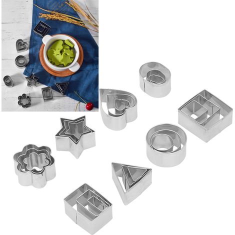 Ensemble de 24 emporte-pièces en acier inoxydable dans une boîte en aluminium, comprenant des mini motifs géométriques et des moules à gâteaux aux fruits. (1/5)