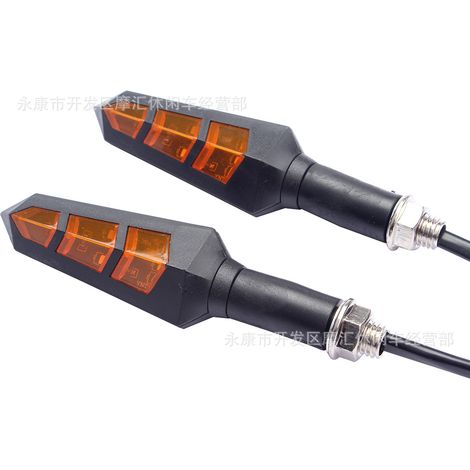 Compatible with KTM 125-530 SX/SX-F/XC/XC-F/XC-W/XCF-W/EXC-F front handguards and windshield (1/5)