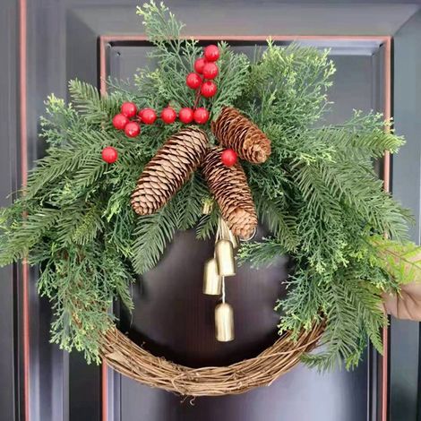 Guirlande De Porte - Couronne De Noël Artificielle En Raphia Avec Baies Et Pommes De Pin - 34 Cm - Pour Décoration Intérieure Et Extérieure (1/4)