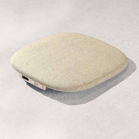 Oreiller sans fil beige avec haut-parleur intégré, minuterie de sommeil à bruit blanc et basses stéréo, idéal pour les personnes dormant sur le côté. (1/5)
