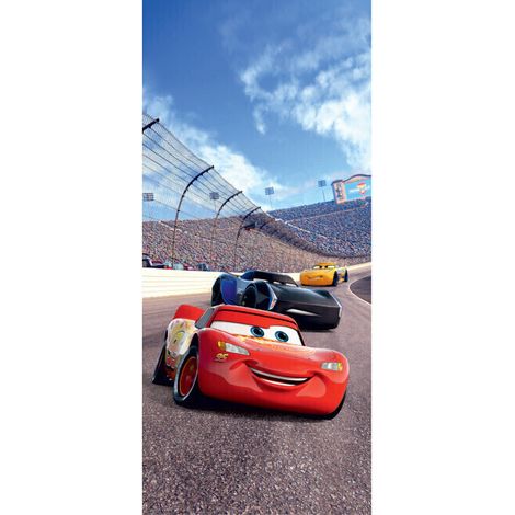 Poster Porte Cars Flash McQueen Cruz Ramirez et Jackson Storm en piste de Disney intisse 90 X 202 CM (1/3)