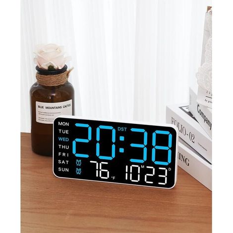 Sveglia digitale/orologio da parete, alimentata esclusivamente tramite cavo USB, display a LED senza cornice (rettangolo blu). (1/3)