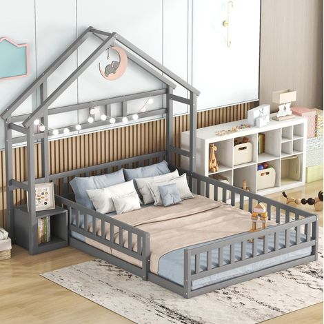 Cama 140x200 Cm Forma Casa, Madera Pino Gris, Barandillas 31 Cm Y Mesita Noche Integrada (1/5)