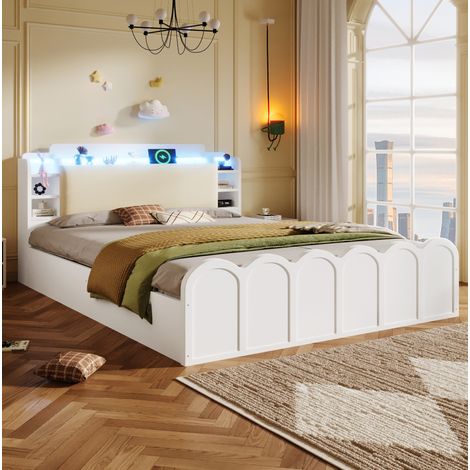 Letto contenitore moderno 140x200 cm bianco in pannelli di legno, con testiera imbottita, LED, USB/Type-C e vano sollevabile