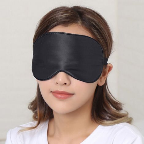 Masque de sommeil 3D respirant, occultant et ajustable, doux et confortable, pour hommes et femmes, noir. (1/5)