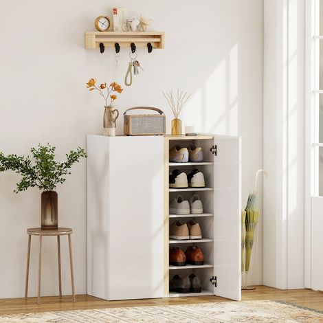 Scarpiera in legno bianco a 6 livelli, ante soft-close senza maniglie, ripiani regolabili, fino a 18 paia