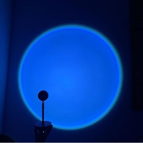 Projecteur LED à lumière bleue, lampe d'ambiance inspirée des célébrités d'Internet (1/5)