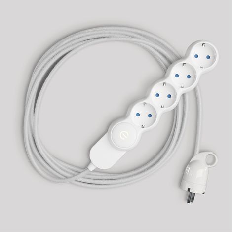 creative cables -  Multipresa tedesca con cavo in tessuto bianco lucido e spina Schuko con anello comfort