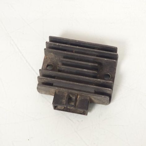 [PRODUIT D'OCCASION] Régulateur de tension origine pour moto Honda 125 Transcity 1989 (1/2)