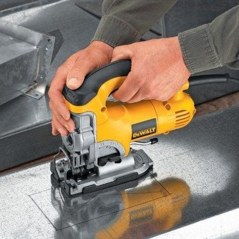 Dewalt DW331KT Seghetto Alternativo 701 Watt Velocità Variabile (1/3)