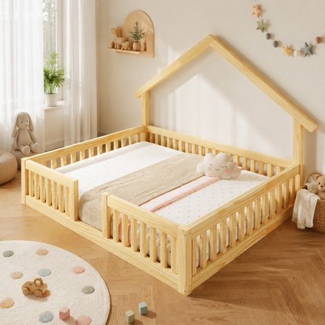 Hausbett für Kinder 140 x 200 cm aus MDF und Kiefer mit Rausfallschutz, LED, Natur (1/5)