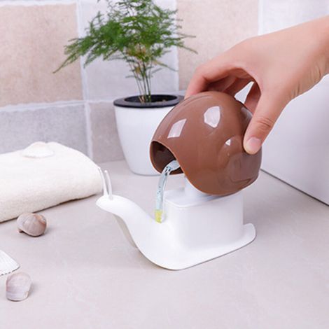 Distributeurs de savon liquide en forme d'escargot de dessin animé Boîte de rangement innovante à poussée blanche(brun) (1/5)