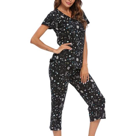 Ensemble pyjama deux pièces pour femme : haut à manches courtes et pantalon capri, imprimé dessin animé. (1/5)
