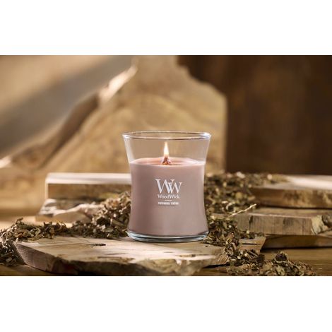 Candela Woodwick Pluswick in barattolo medio, profumo Patchouli Creme, 275 g