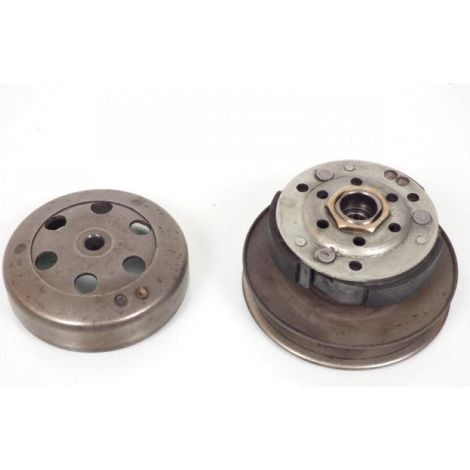 [PRODUIT D'OCCASION] Embrayage origine pour scooter Piaggio 50 Vespa ET4 C261M CT04