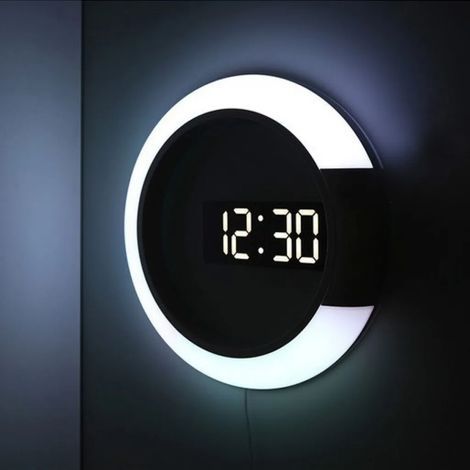 Digitale LED-Wanduhr mit Fernbedienung und 7-farbiger RGB-Beleuchtung