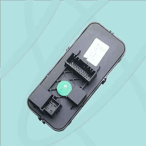 Ceci s'applique à l'ensemble de commutateur de lève-vitre électrique Roewe RX5 10288510, qui contrôle le levage de toutes les vitres électriques du véhicule et constitue le commutateur de commande pri