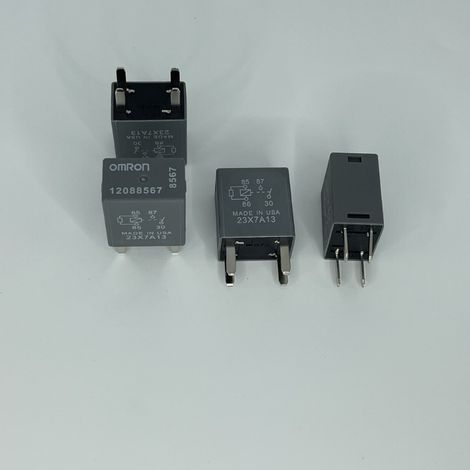 Relais Omron 12V 4 broches 8567 12088567