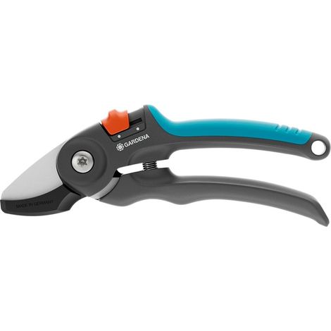 Tijeras de podar de yunque PremiumCut Gardena 12240-20 para madera seca. (1/5)
