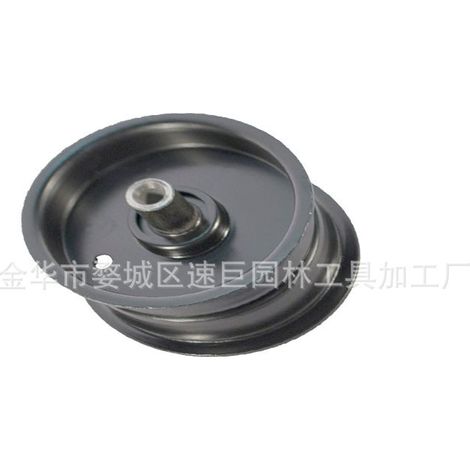 The roue tendeuse de la tondeuse à gazon is compatible with the models 756-04049, 95604049 and 95604049A.